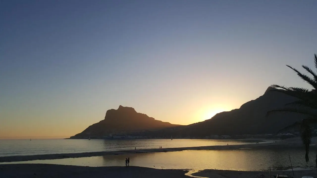 7 The Village Hout Bay Beach Apartment